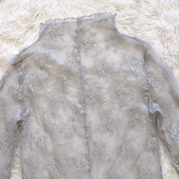 🔴LOWEST! Free People Lady Lux Sheer Floral Light Grey Lilac Thumbhole Top - Picture 8 of 11